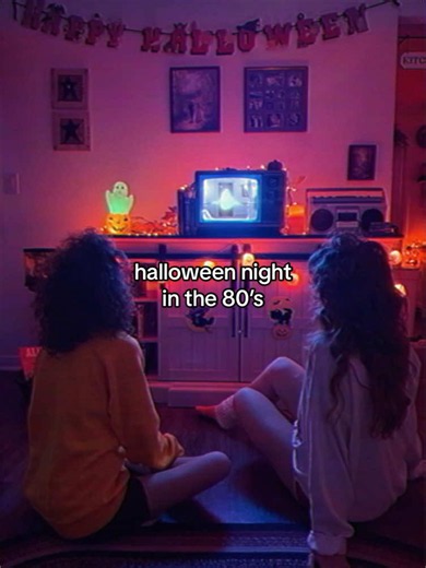 @Madison Halloween movie night 👻🍿!!! Watching Ghostbusters and making popcorn balls. 🎃 What movie would you have picked for an 80’s halloween sleepover? 📼 #80s #retro #genx #vhs #vintage
