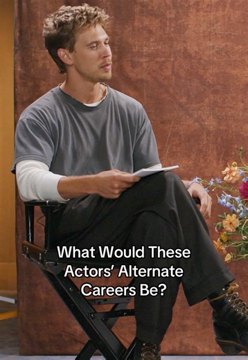 Cheers to 2025’s most iconic #OffTheCuff moments! Relive the past year’s pop culture highlights at the link in bio, courtesy of #Vogue.