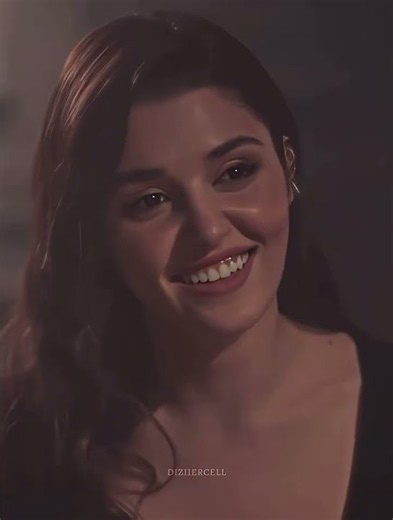 Unbelievable Romance Moment! #HandeErçel #KeremBürsin #SenÇalKapımı #shorts