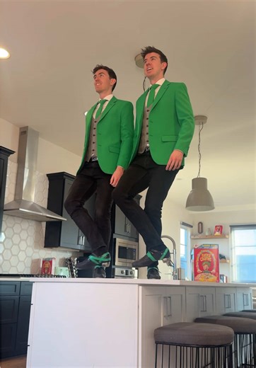 #ad Hearts, Stars and Horseshoes… Try the magic and you could be Tabletop Tapping!! ☘️ #luckycharms #stpatricksday #gardinerbrothers #irishdance @Lucky Charms