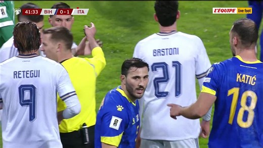 🟥 CARTON ROUGE POUR BASTONI !!!!!!!L’ITALIE 🇮🇹 VA DEVOIR SE QUALIFIER POUR LE MONDIAL À 10 CONTRE 11 !!!! 🤯🎥 @lequipe