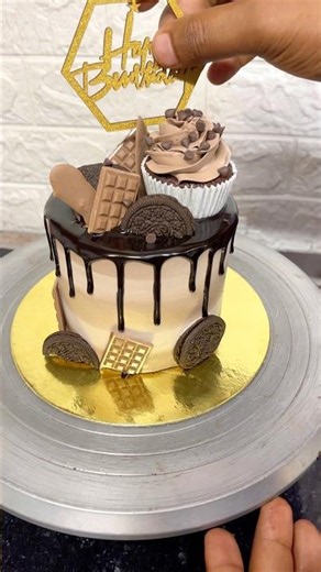 Mini Cake, Maxi Overload! 🍫 Custom Birthday Cake Design #trending #cakedecorating #cutecakes