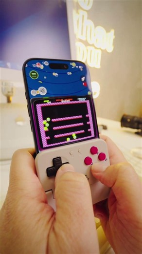 Trasforma iPhone in un Gameboy #iphone #gameboy #gadget