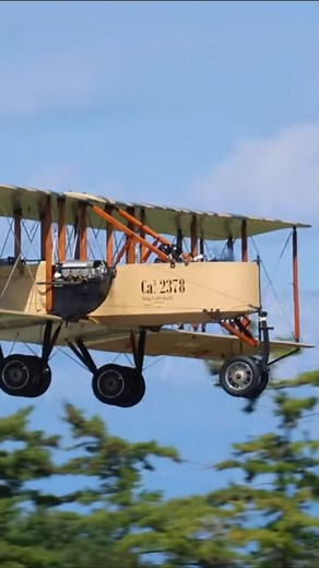 WWI Biplane Bomber Takeoff - Caproni Ca-3