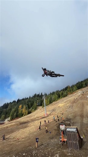 first the speed check, then the send 🫡 #RedBullHardlineBC has been rescheduled to October 16 at 12:00 PDT | 21:00 CEST due to inclement weather conditions 🚨 LIVE on Red Bull TV and Red Bull Bike Youtube 🍿