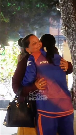 𝙅𝙞𝙨 𝙨𝙖𝙥𝙣𝙚 𝙠𝙚 𝙡𝙞𝙮𝙚 𝙨𝙖𝙗𝙣𝙚 𝙨𝙖𝙖𝙩𝙝 𝙙𝙞𝙮𝙖 💙🥹 #AaliRe #MumbaiIndians #TATAWPL #DCvMI