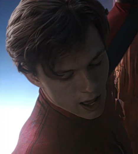 "MR STARK IT SMELLS NEW CAR IN HERE" Spiderman Edit || NO BATIDÃO (SLOWED) #shorts