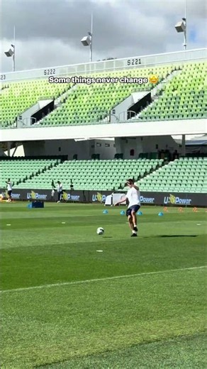Football is in Chivu's DNA ⚽🖤💙
