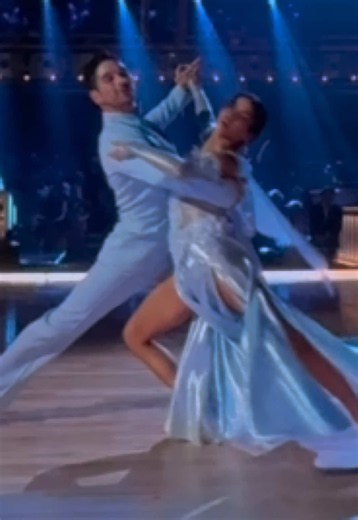 Jenna Dewan and Alan Bersten - Week 6 @Jenna Dewan @Alan @Dancing with the Stars #DWTS @DWTS Live! #DWTS #dwts35 #dancingwiththestars