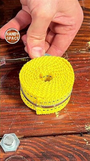 Slotted Nut Trick! Metal Strap Lock!
