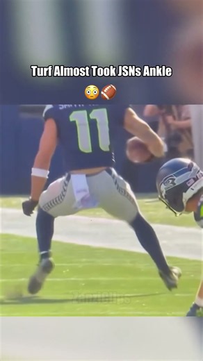 Get Rid of Turf ASAP 😤🏈 #nfl #jsn #football #seahawks #49ers #shorts