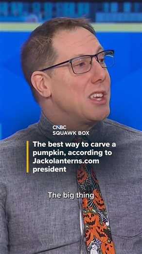 The best way to carve a pumpkin, according to JackOLanterns.com president