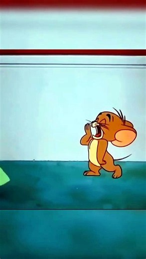 Tom & Jerry Crazy Chase 😂 | Fast-Paced Cartoon Comedy | Funny Classic Scene