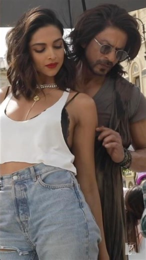 Catch the #BTS energy behind our favourite party song 😍 | #MakingOfJhoomeJoPathaan | #DanceSong