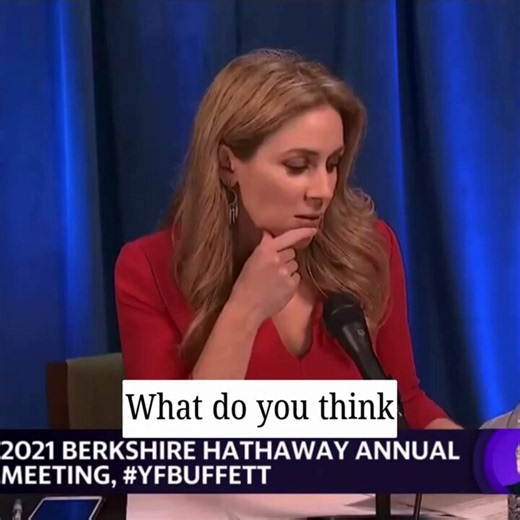 Warren Buffett and Charlie Munger on why they won't hire a quant, even though Jim Simons proved it works:A questioner points out that Jim Simons' Medallion Fund returned 39% net of fees for three decades, then asks whether Berkshire would consider hiring a quant lieutenant to work alongside Ted or Todd.Buffett's answer is immediate:"Well, I'll say no to the second part."Then he hands the analysis to Munger, who breaks down exactly where quantitative investing worked and where it didn't.Munger no