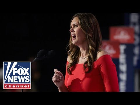 'GRINCH AWARD': Huckabee Sanders defends extra day off after complaint