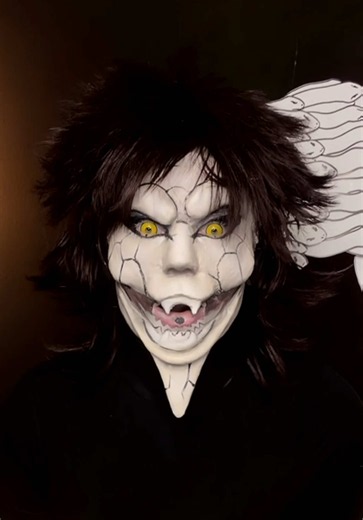 Orochimaru Cosplay: White Snake Jutsu Prop & Costume Tips