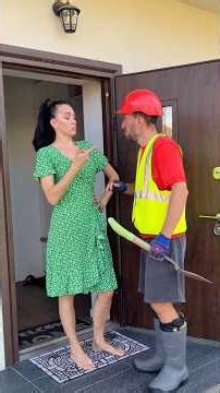 They make no sense together. Funny family #comedy #couple