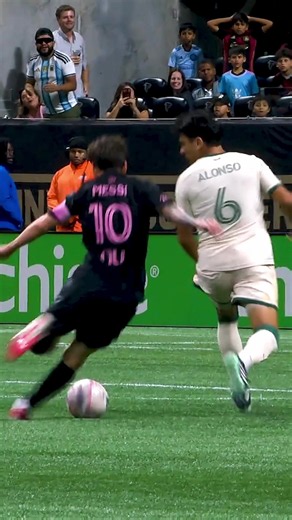 Best Soccer Skills Compilation — Silky Smooth Moves of the Matchday