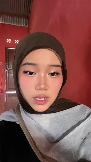 Badak dan Ikan Transisi Make Up: Tutorial Transisi Badak dan Ikan