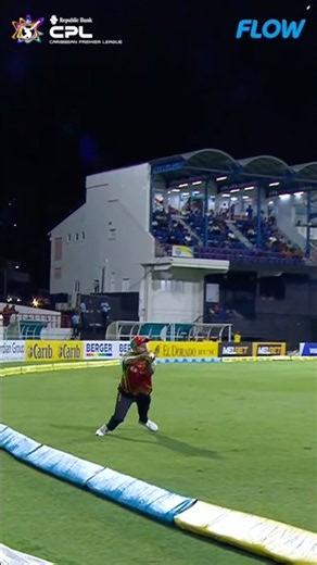 Mavendra Dindyal takes a WORLDIE on the boundary! 🤩