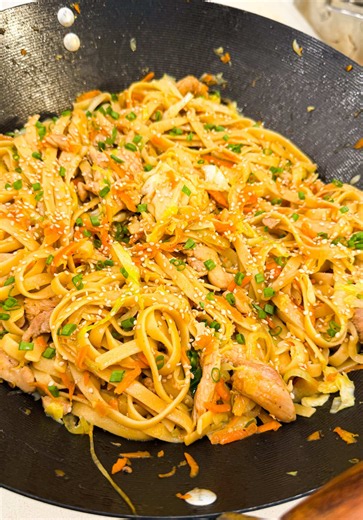 $10 Chicken Lo Mein Recipe – Easy Homemade Takeout Flavor