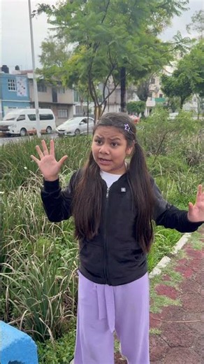 LA NIÑA GROSERA DEL PARQUE 🤬