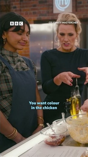 Shakira attempts Seema Pankhania’s VIRAL butter chicken recipe - BBC