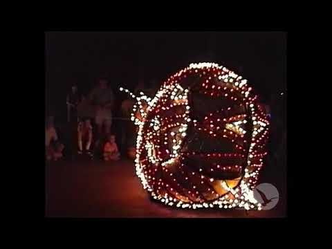 Main Stree Electrical Parade from 1999