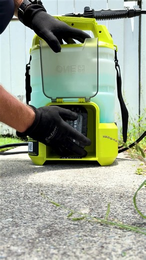 Bye-bye weeds with RYOBI 👋🏼 Do you have a unwanted weeds in your yard? 👀 RYOBI. Come Equipped. #RYOBIau #ComeEquipped #BatteryPowered