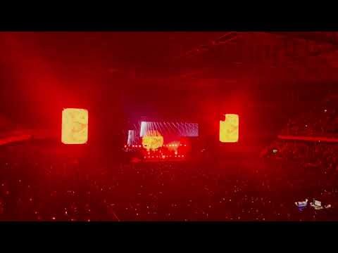 Pet Shop Boys - It's a Sin - Movistar Arena