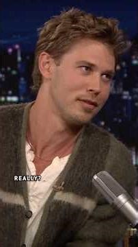 #AustinButler was caught admiring #JeremyAllenWhite’s biceps at a #Cubs game 🤣 #FallonTonight