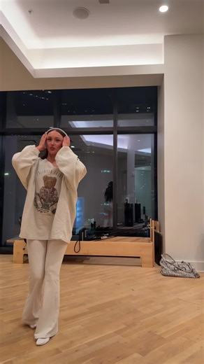 Night time Pilates sesh | Pilates