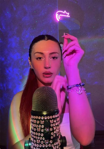 Fast scratching and tapping ASMR #fastasmr | ASMR
