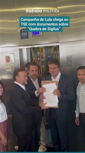 ACOMPANHADO DE JANONES, CAMPANHA DE LULA CHEGA AO TSE COM DOCUMENTOS SOBRE "QUEBRA DE SIGILOS"