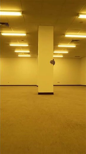 this is an alien in the hall 😱😱🧐🤯👽👽