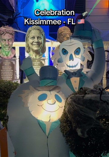 Celebration- Kissimmee FL 🇺🇸 #celebration #kissimmee #halloween #halloweendecor #tour