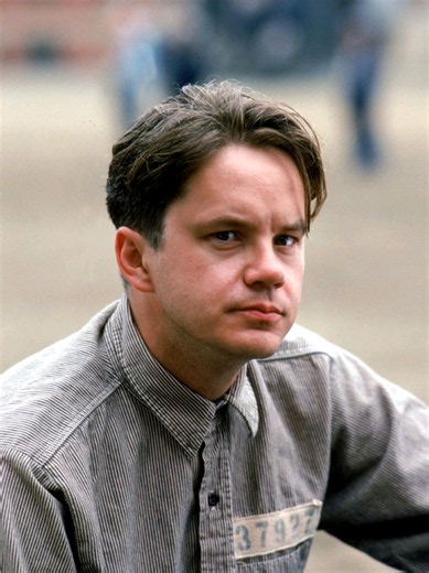 The Shawshank Redemption | الخلاص من شاوشانك IMDb: 9.3/10 📅 سنة الإنتاج: 1994 🎭 الفئة: دراما / سجون ⭐ البطولة: Tim Robbins (Andy Dufresne) Morgan Freeman (Ellis