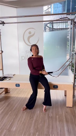 Patricia | Pilates Master Instructor on Instagram: "Short Spine on the Cadillac This is one of the most technically demanding spinal articulation exercises to teach safely and effectively on the Cadillac. Mastery requires not just physical strength, but exceptional neuromuscular sequencing and teaching clarity. Teaching priorities: 🔹 Shoulder girdle anchoring without overloading the cervical spine 🔹 Maintaining posterior chain engagement while protecting lumbar compression 🔹 Cueing articulati