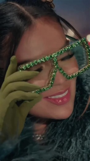 KAROL G - BICHOTA #karolg #bichota #tiktokviral #videolyrics #pypシ
