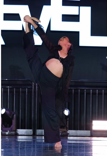 1st Overall Teen Soloist at @Revel Dance Convention in Cleveland 🔥🙌 Congratulations, @alicia.dancer Choreography by Chad McCall