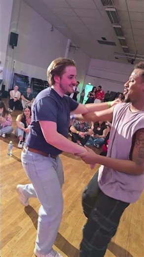 He leads, he follows- Two Men in Rolerotation Competition Bachata Sphere Semifinal