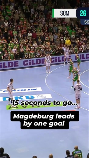 What a finish 😱 Hendrik Pekeler scores from distance to tie the game 💪 #Handball #DAIKINHBL