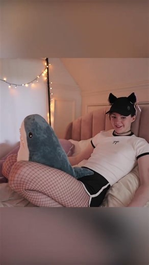 F1nn5ter makes her Blåhaj happy