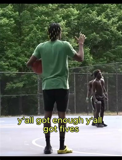 Exploding basket ball prank 🤣🤣🤣