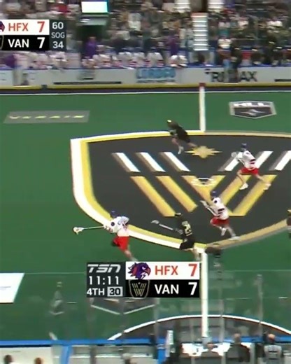 This NLL Playoffs comeback 😨 Vancouver had a 7-1 halftime lead, then Halifax scored NINE straight 😤