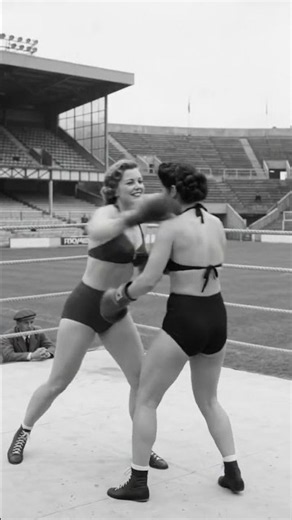 1940s bikini boxeo