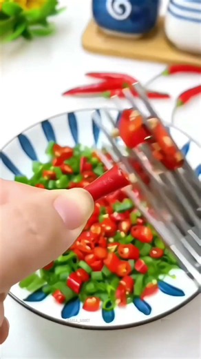 5 Blade Herb Scissors | Stainless Steel Kitchen Scissors with Cleaning Comb | 5 Layer Scissor