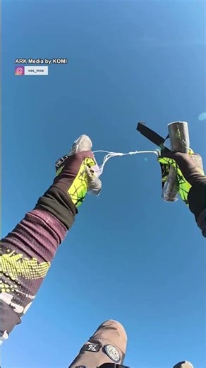 This could've ended badly 😳🪂