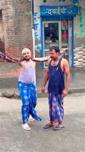 Kirti Kumar सत्ता on Instagram: "Kisa lga dance thamne 😂😂😂 @kirti_kumar_satta"